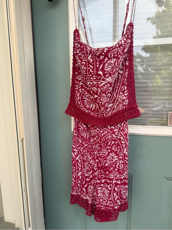 Abercrombie & Fitch Dresses & Skirts - Abercrombie & Fitch Floral Lace Trim Romper Size Small Red Boho